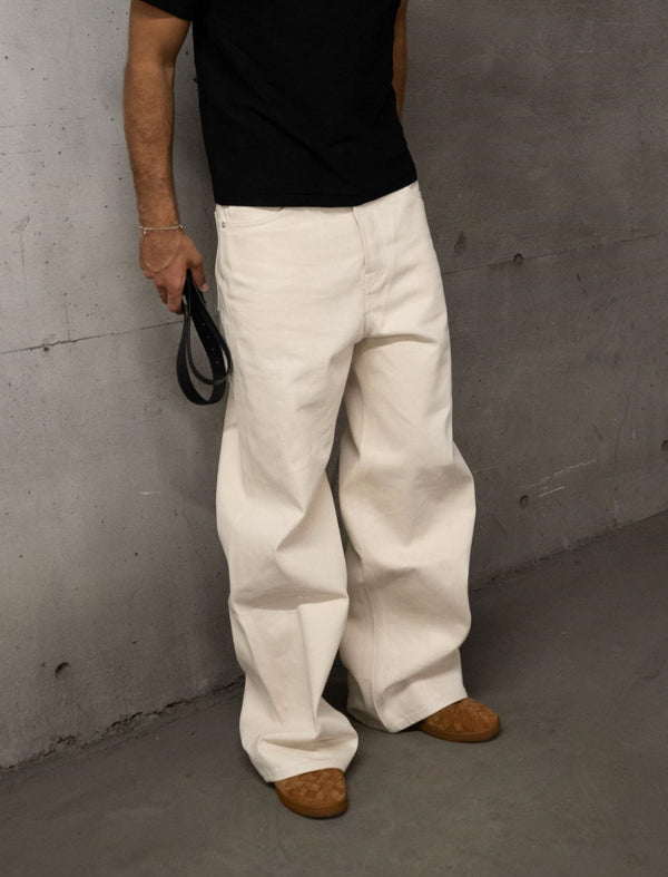 Comfort Fit Raw Jeans