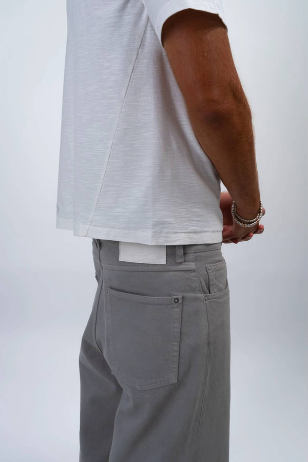 Comfort Fit Raw Jeans